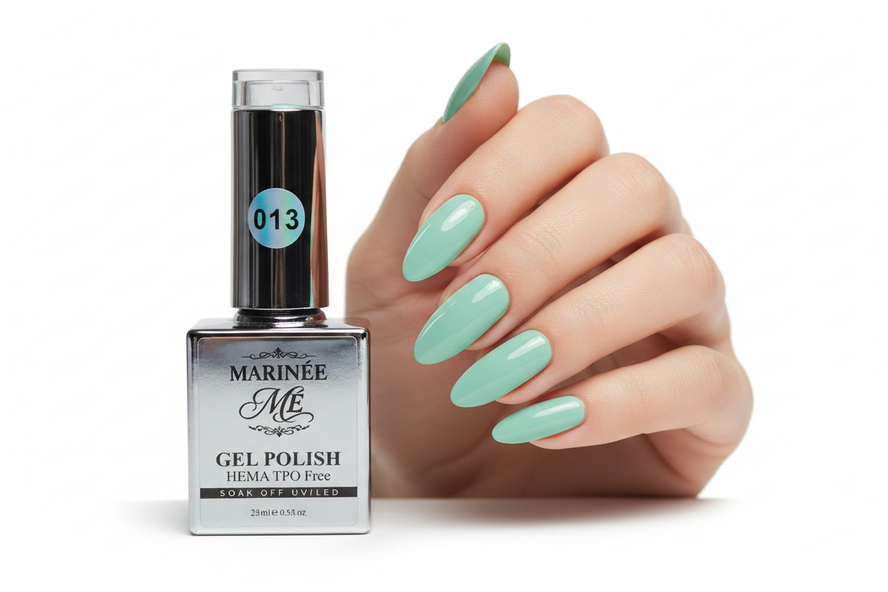 Gel Polish 013 - hand shot