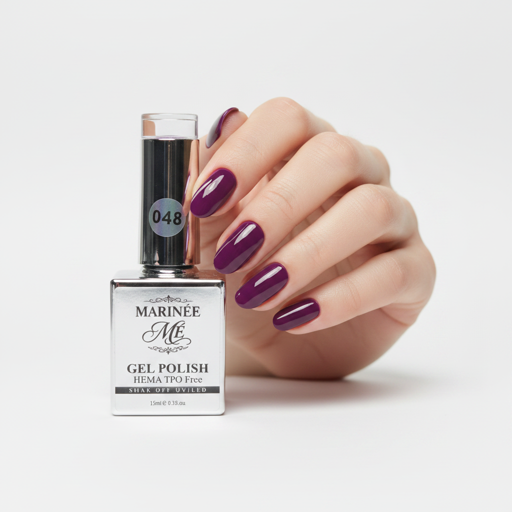 MARINÉE Gel Polish 048 Purple Violet – ženska ruka s noktima