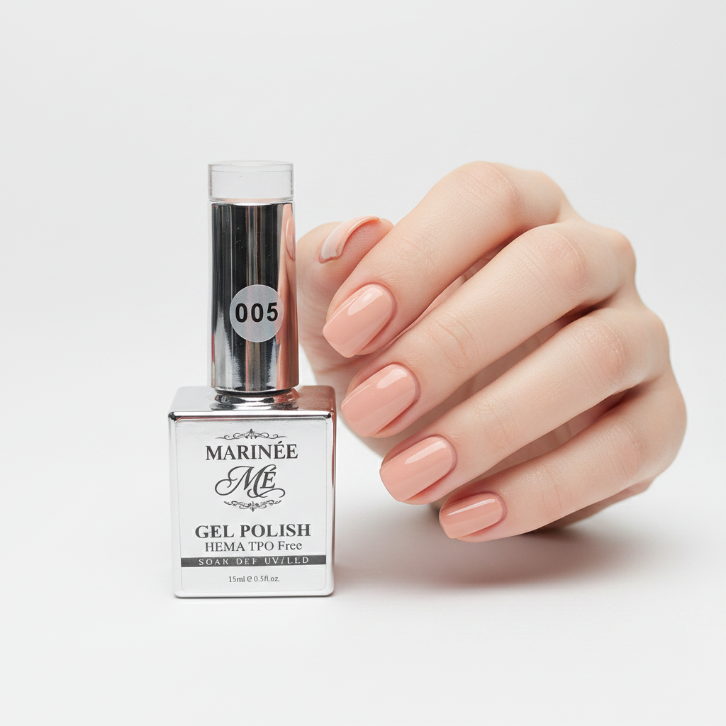 MARINÉE Gel Polish 005 Nude Peach na ruci