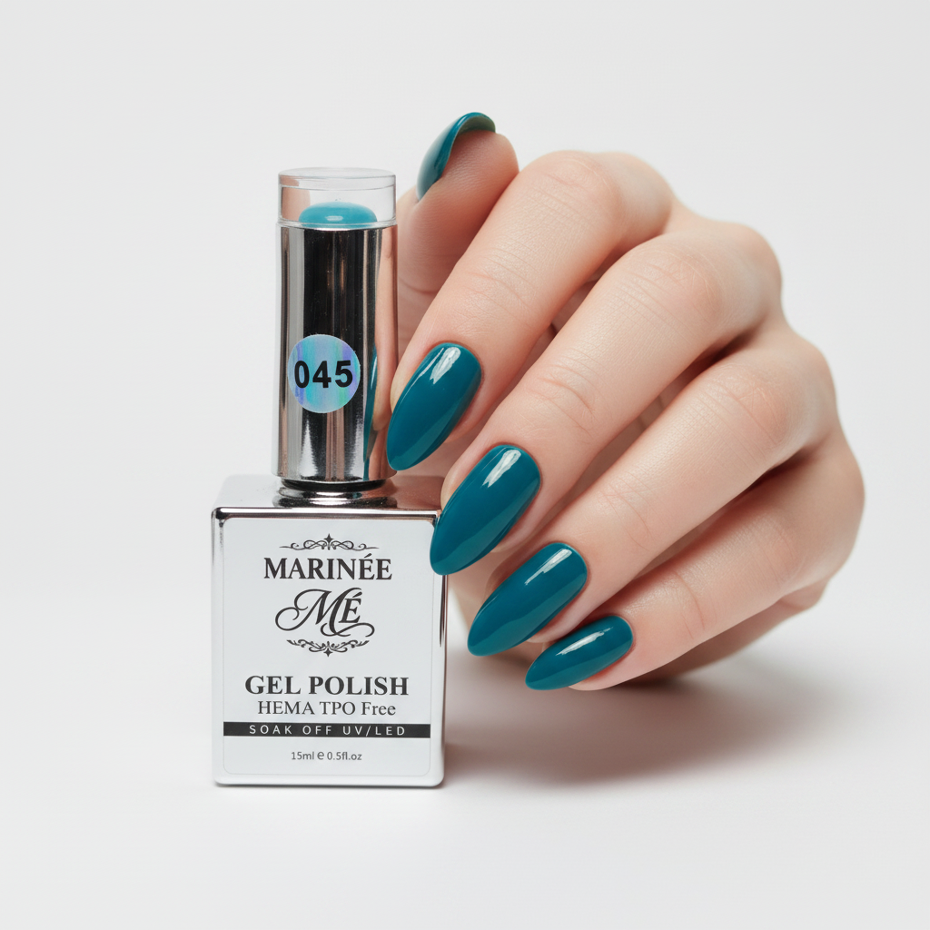 MARINÉE Gel Polish 045 Teal Lagoon na ruci